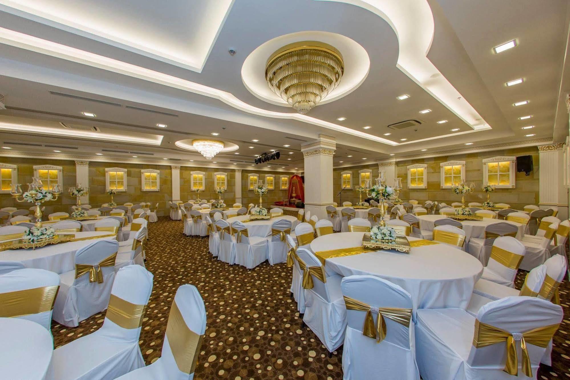 קוניה Gherdan Gold Hotel מראה חיצוני תמונה